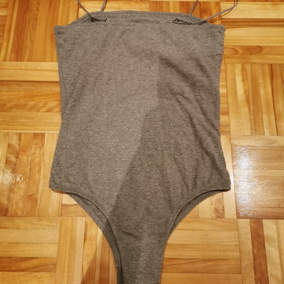 Comfy bodysuits! - Picture 2 of 3